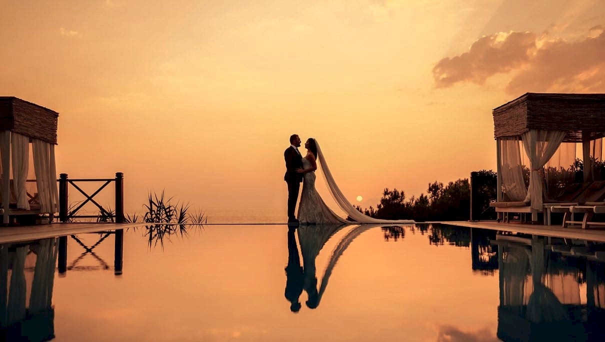 Muğla’da balayında düğün fotoğraf çekimi